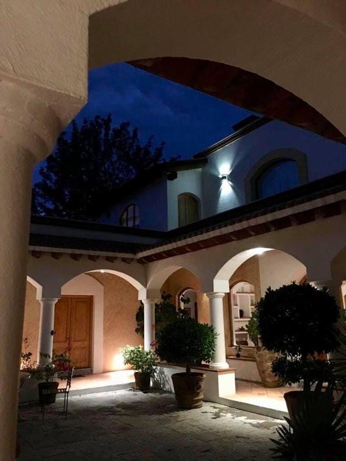 La Casona De Los Colibries El Pueblito  エクステリア 写真