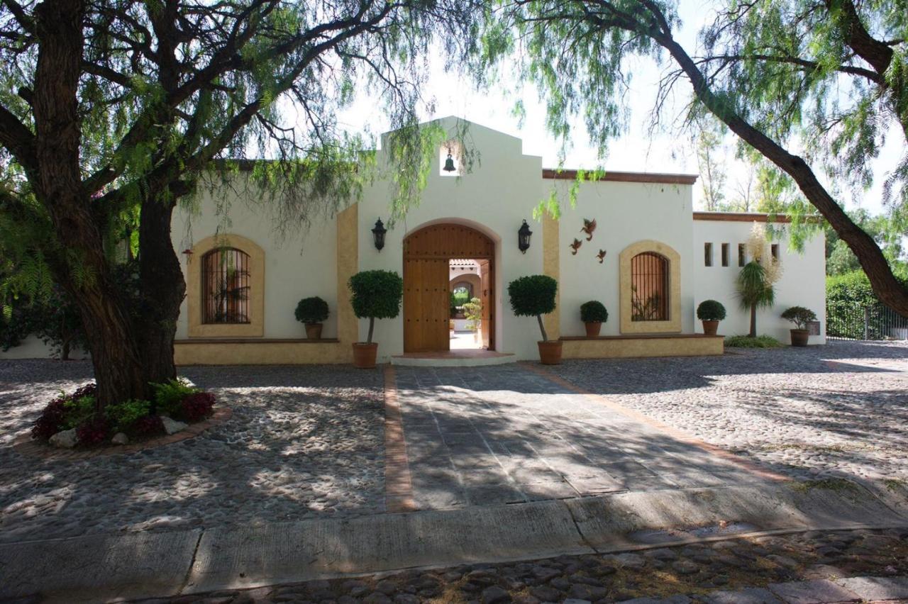 La Casona De Los Colibries El Pueblito  エクステリア 写真